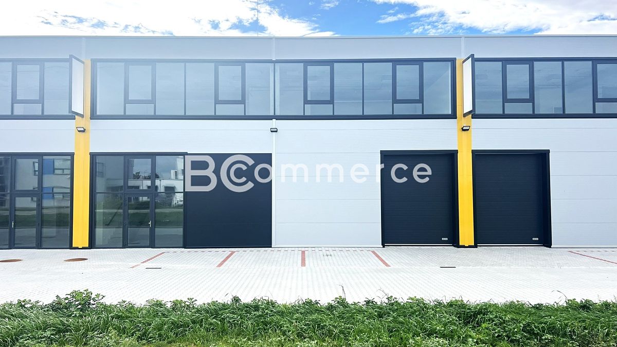 Pronájem skladového prostoru 235 m²