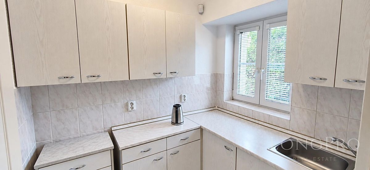 Pronájem kanceláře 75 m² – fotografie 5