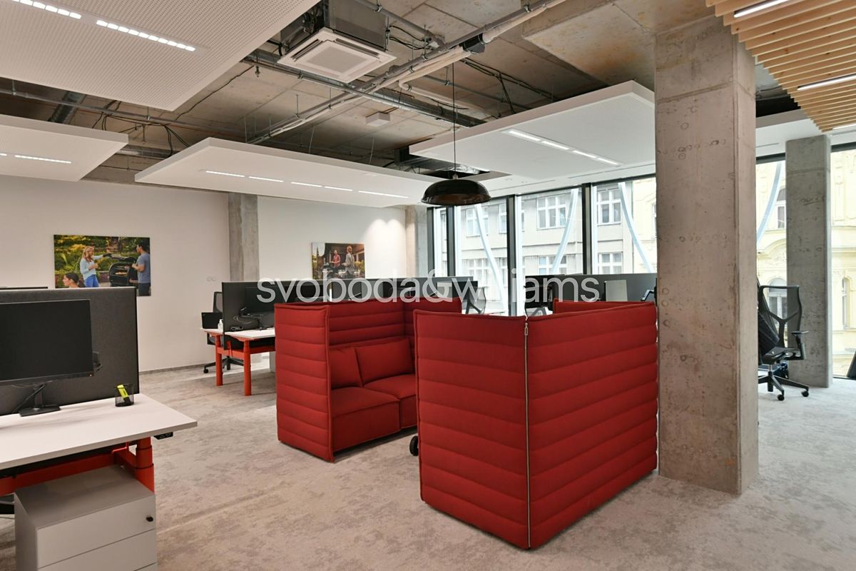 Pronájem kanceláře 481 m² – fotografie 4