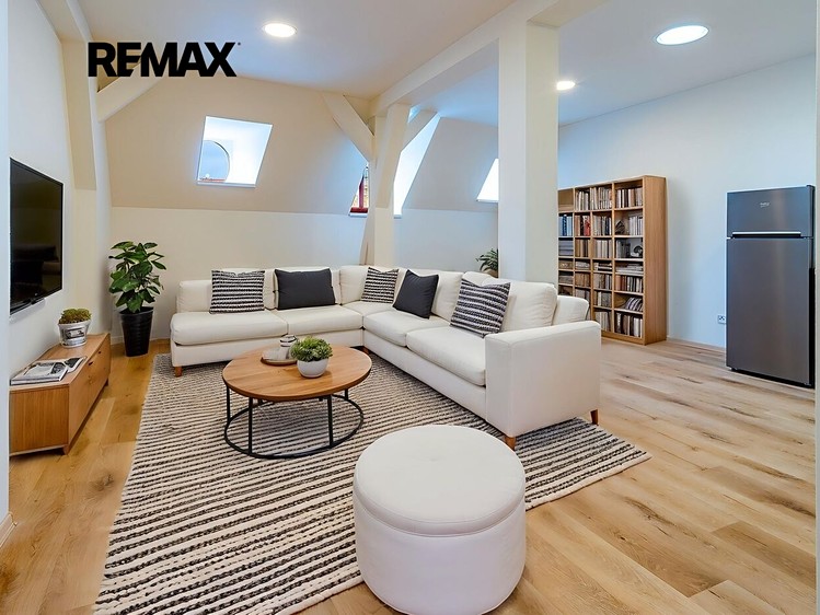 Prodej bytu 2+kk, 63 m² (9 z 55)