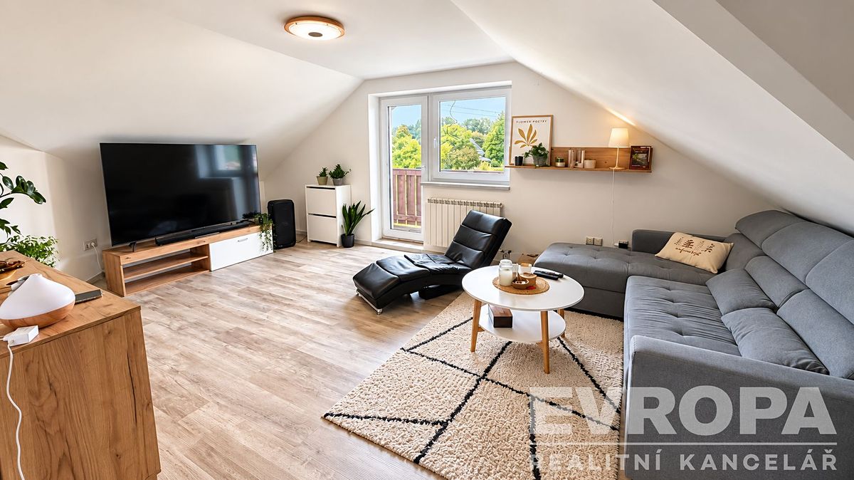 Pronájem bytu 4+kk 90 m² – fotografie 4