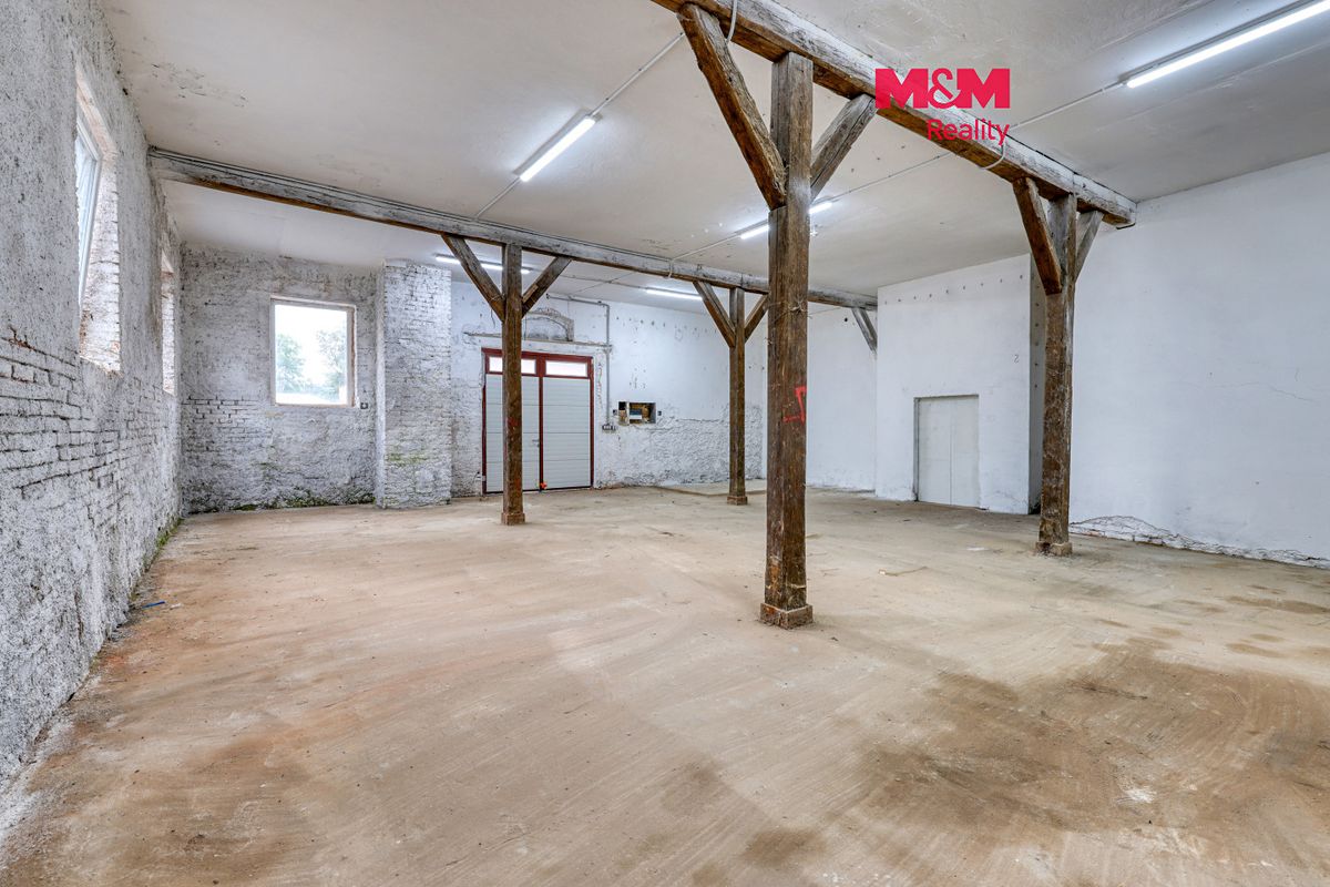 Pronájem skladového prostoru 128 m²