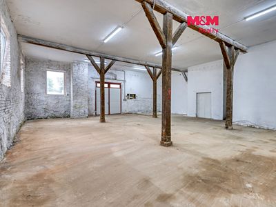 Pronájem skladového prostoru 128 m²