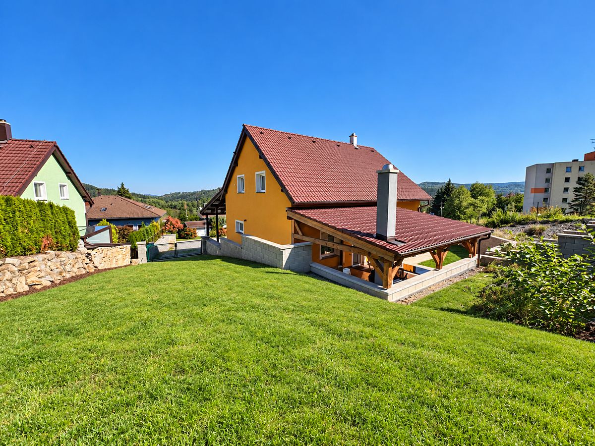 Prodej rodinného domu 196 m², pozemek 1327 m² – fotografie 4