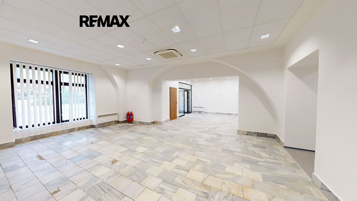 Prodej obchodního prostoru 430 m² – fotografie 2