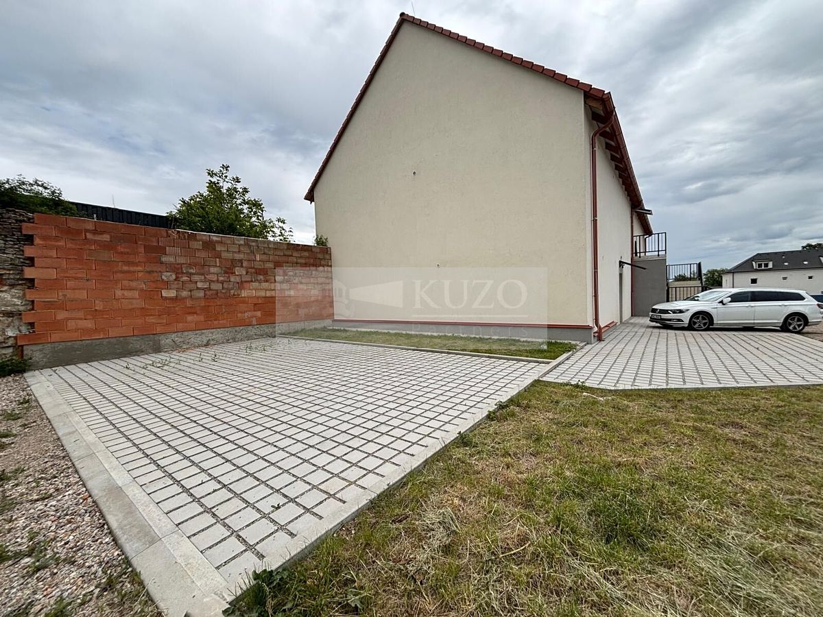 Pronájem komerčního pozemku 13 m² – fotografie 2