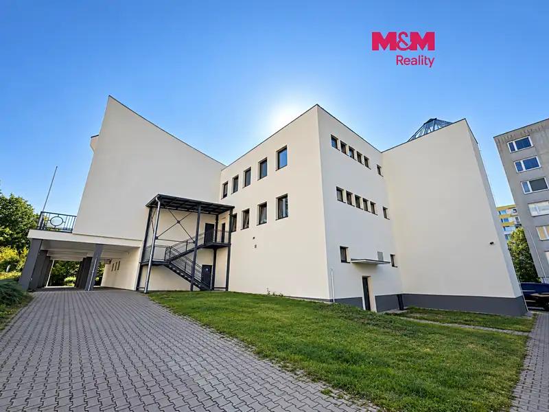 Pronájem skladového prostoru 12 m², Pardubice – náhled fotky 1