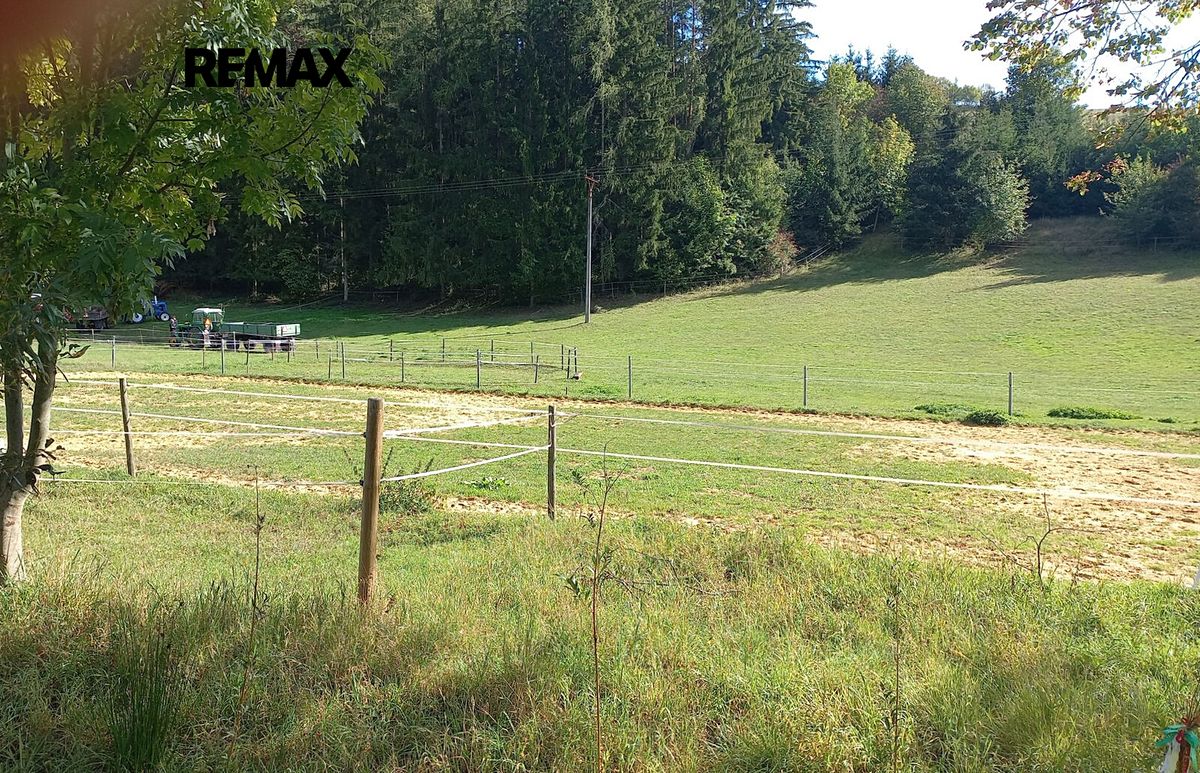 Prodej stavebního pozemku 450 m² – fotografie 3