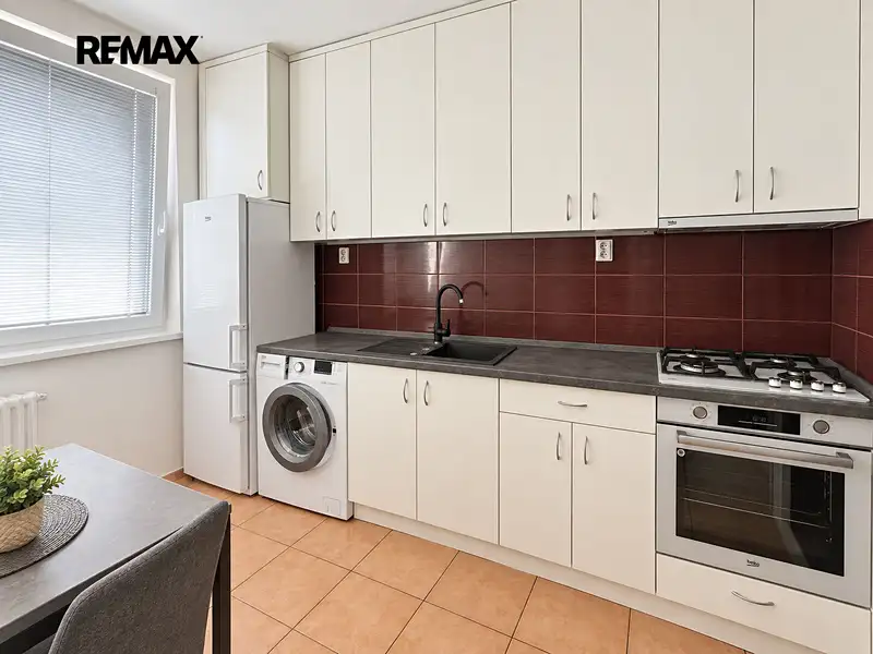 Pronájem bytu 2+1 42 m², Břeclav – náhled fotky 1