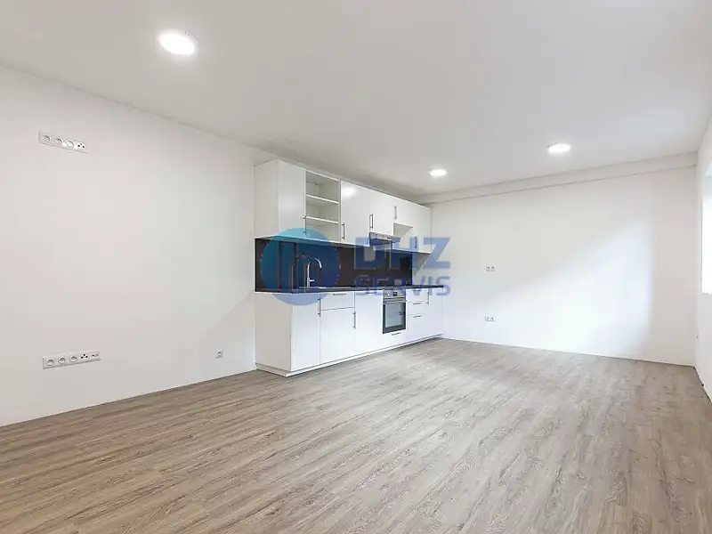 Pronájem bytu 4+kk 90 m², Hořátev – náhled fotky 2