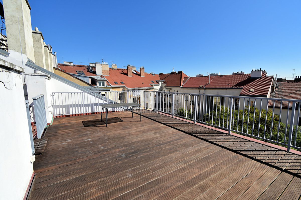 Pronájem bytu 4+kk 111 m² – fotografie 3