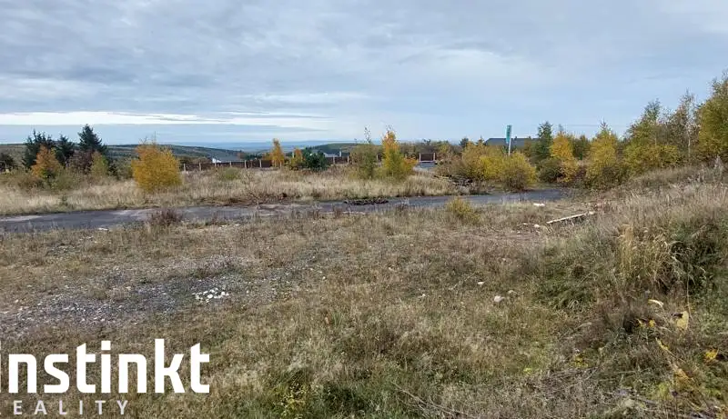 Pronájem komerčního pozemku 5188 m², Dubí – náhled fotky 1