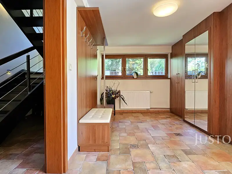 Prodej rodinného domu 322 m², pozemek 777 m², Písek – náhled fotky 2