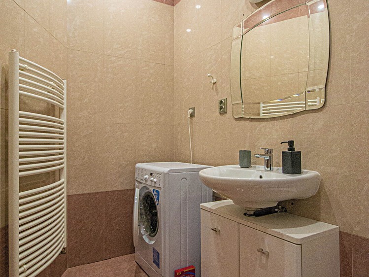 Комерційне приміщення на продаж, 72 м² (15 з 20)