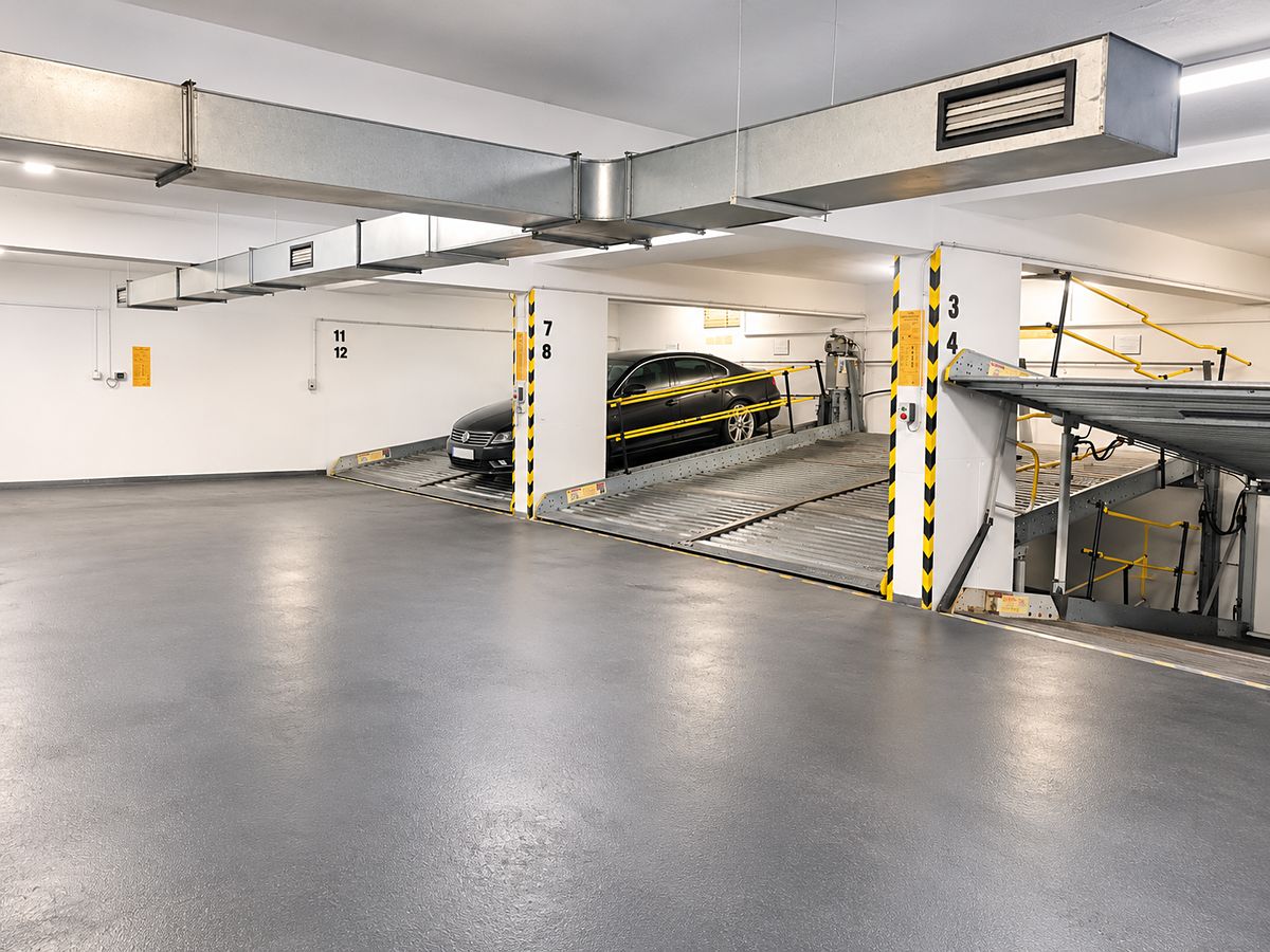 Pronájem garážového stání 18 m², Praha – fotka 1 z 3