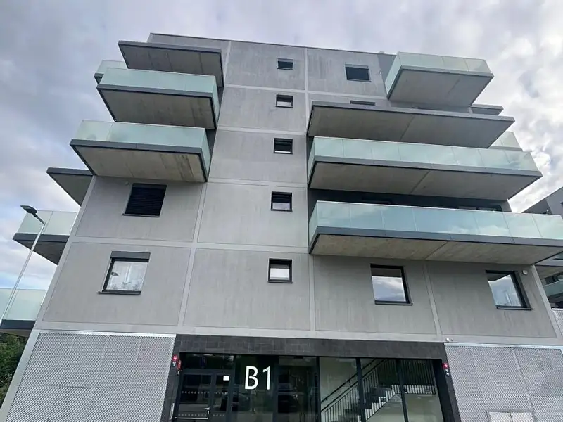 Pronájem garážového stání 10 m², Praha – náhled fotky 2