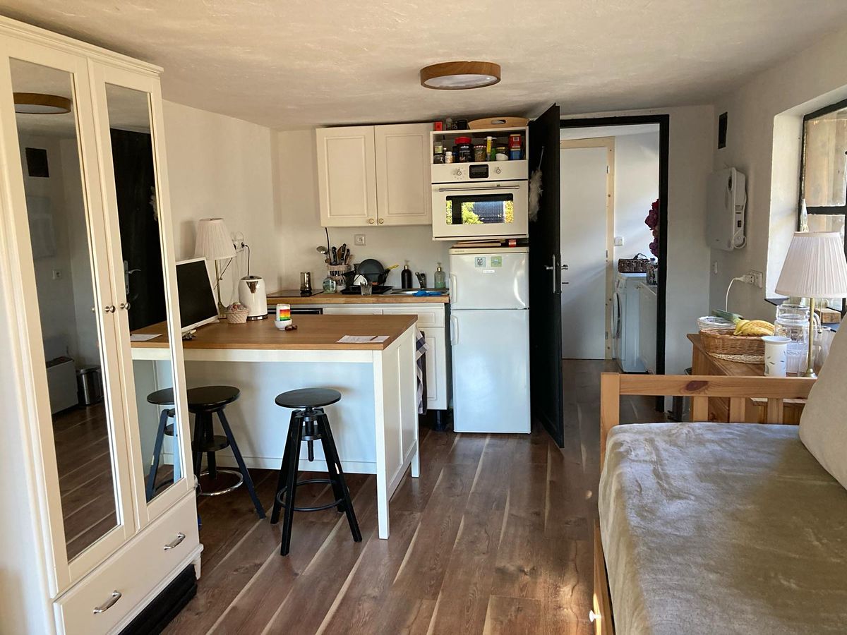 Pronájem bytu 1+kk 38 m² – fotografie 3