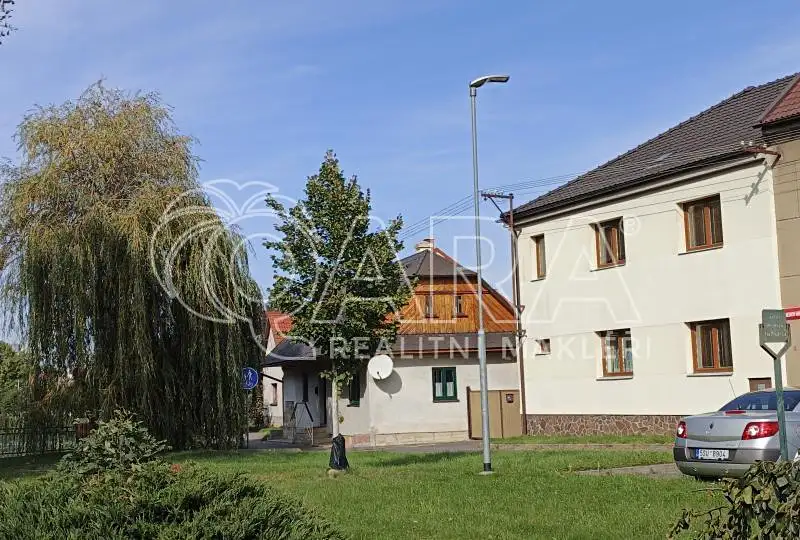 Prodej rodinného domu 180 m², pozemek 638 m², Slatiňany – náhled fotky 2