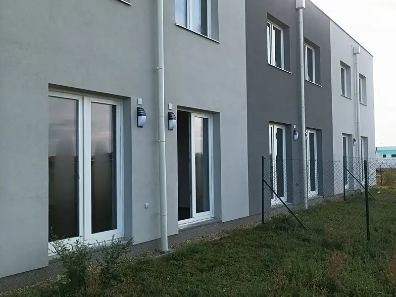 Prodej rodinného domu 137 m², pozemek 300 m², Lužec nad Vltavou – náhled fotky 3