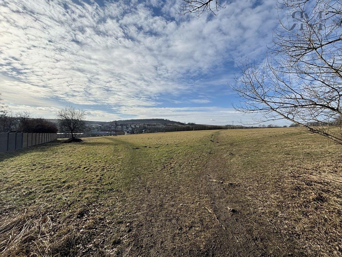 Prodej stavebního pozemku 2599 m² – fotografie 5
