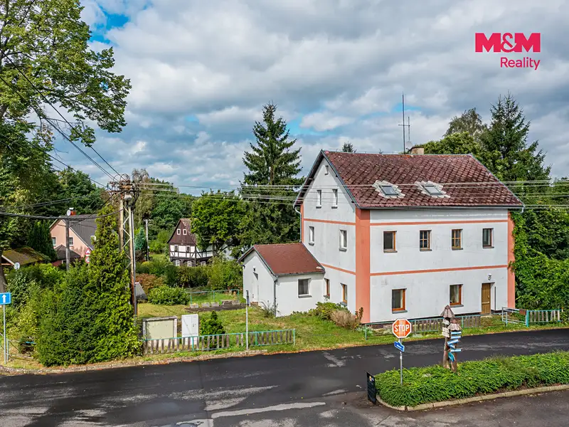 Prodej rodinného domu 346 m², pozemek 899 m², Arnoltice – náhled fotky 2