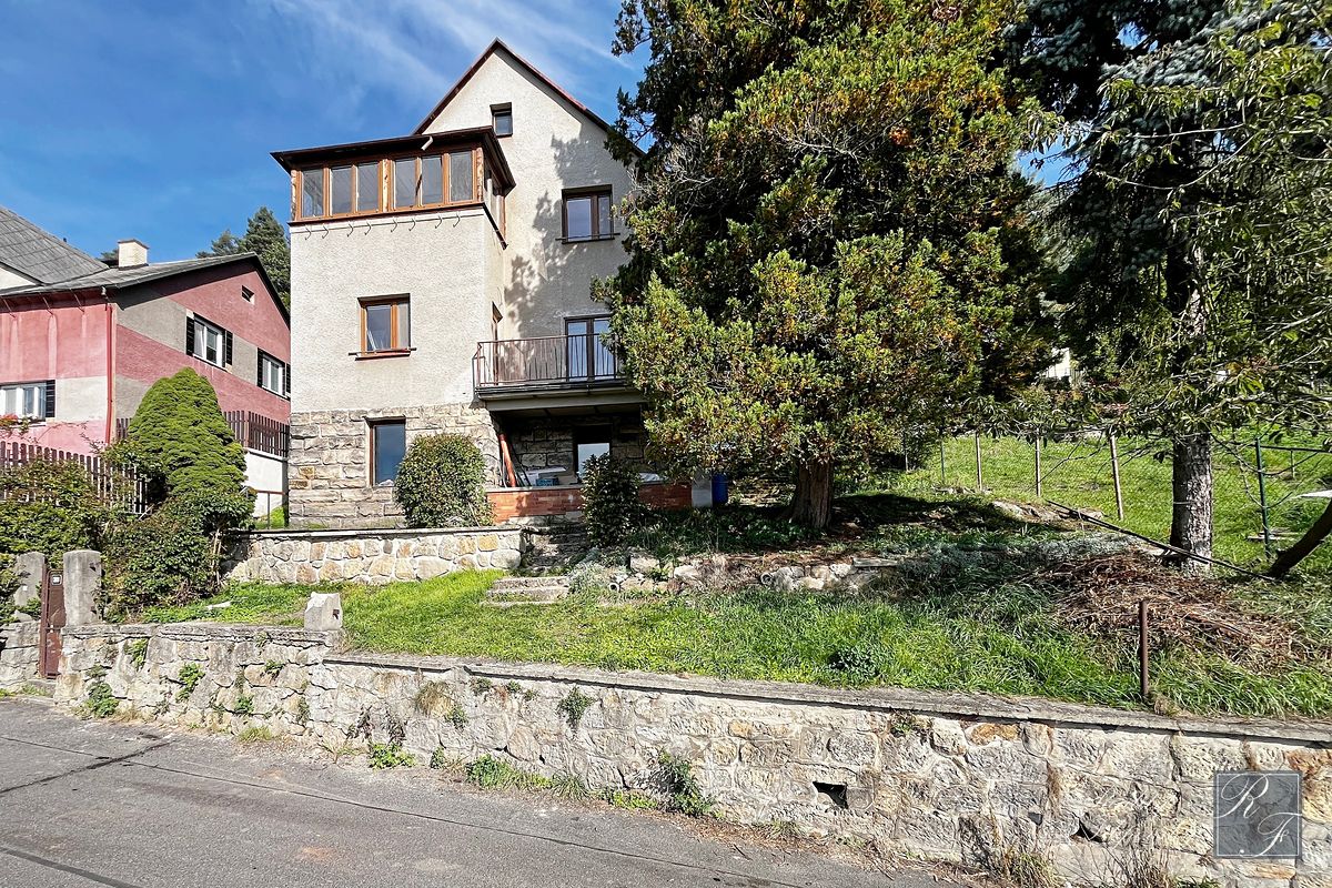 Prodej rodinného domu 120 m², pozemek 1098 m²