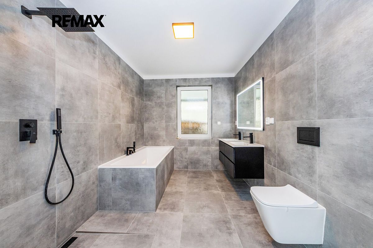 Pronájem rodinného domu 146 m², pozemek 600 m² – fotografie 3