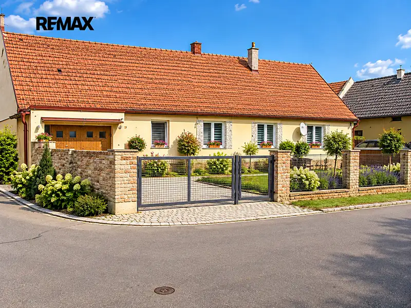 Prodej rodinného domu 150 m², pozemek 241 m², Chroustovice – náhled fotky 3
