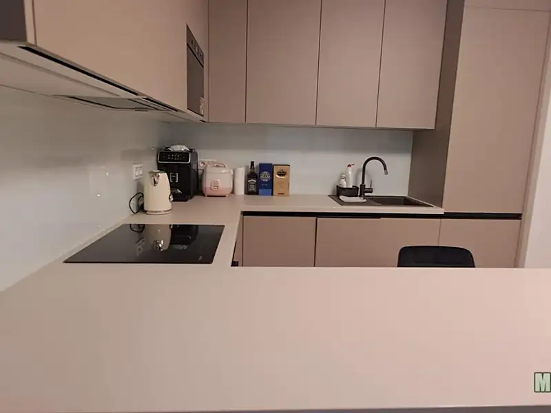 Pronájem bytu 2+kk 119 m², Praha – náhled fotky 2