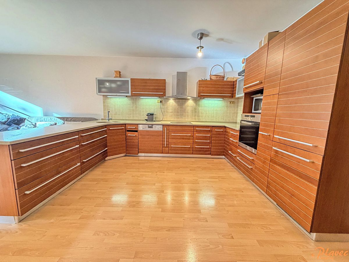 Pronájem bytu 2+kk 78 m² – fotografie 2