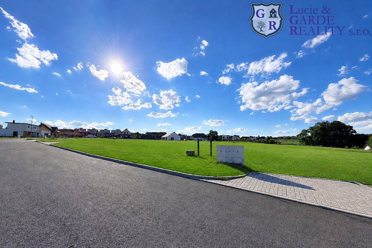 Prodej stavebního pozemku 975 m², Sezimovo Ústí – fotka 1 z 3