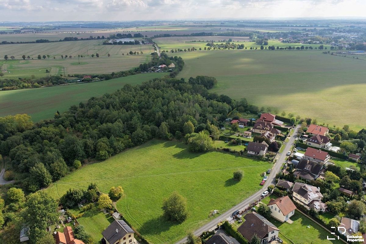 Prodej stavebního pozemku 1200 m²