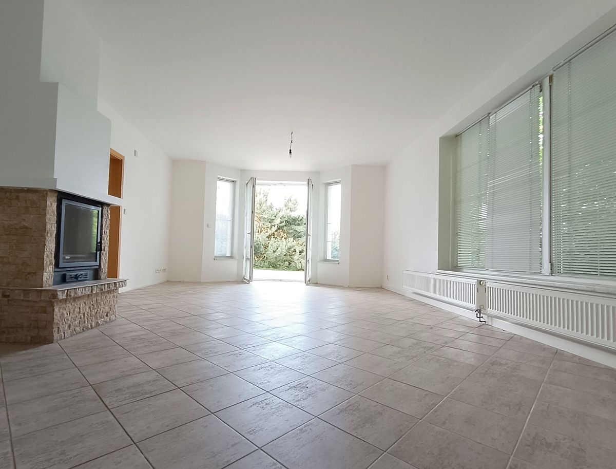 Prodej rodinného domu 180 m², pozemek 1020 m² – fotografie 3