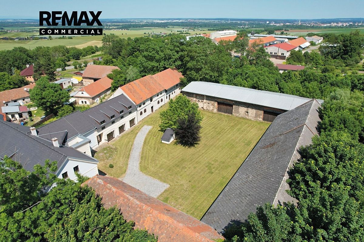 Prodej komerční nemovitosti 2400 m² – fotografie 2