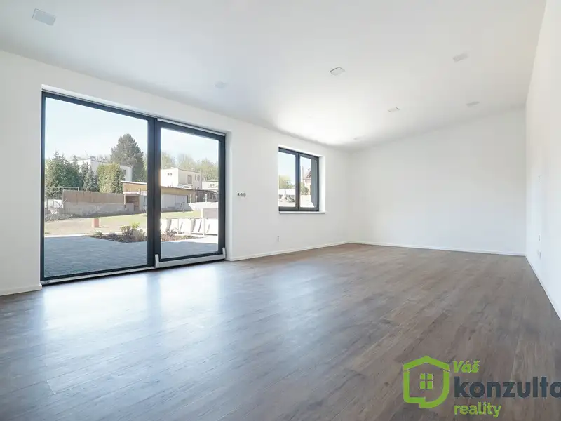Prodej vily 277 m², pozemek 1014 m², Osek – náhled fotky 2