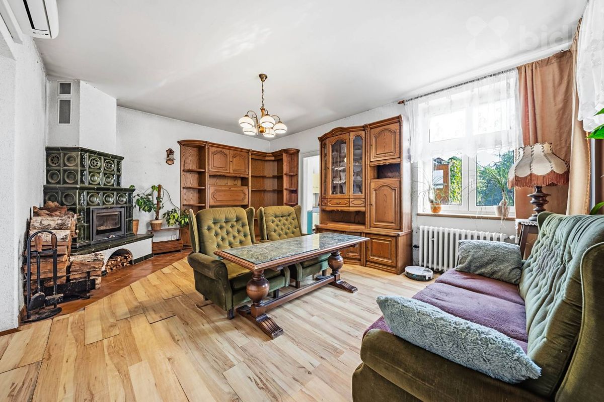 Prodej rodinného domu 146 m², pozemek 674 m² – fotografie 3