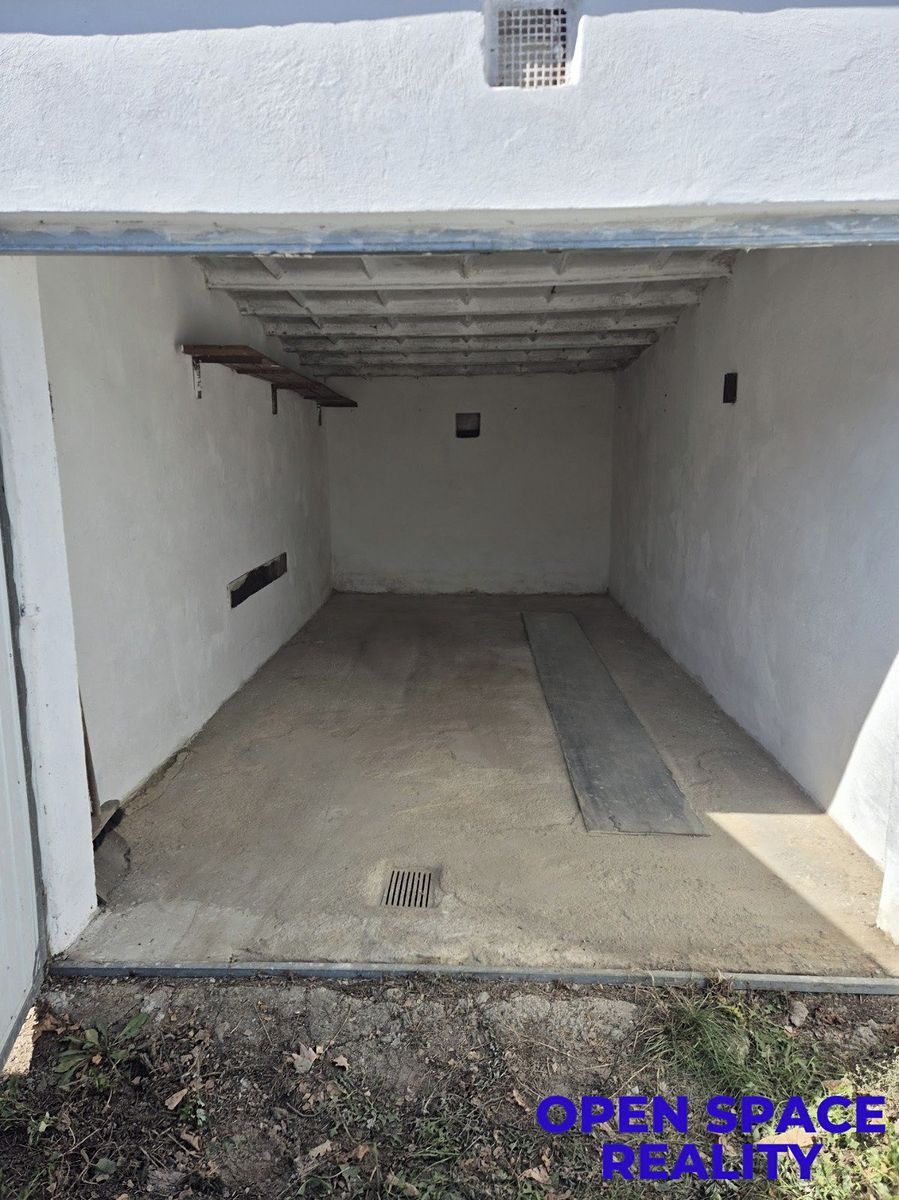 Pronájem garáže 18 m² – fotografie 3