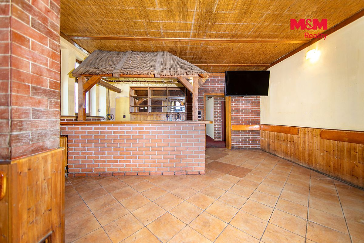 Prodej obchodního prostoru 111 m² – fotografie 2