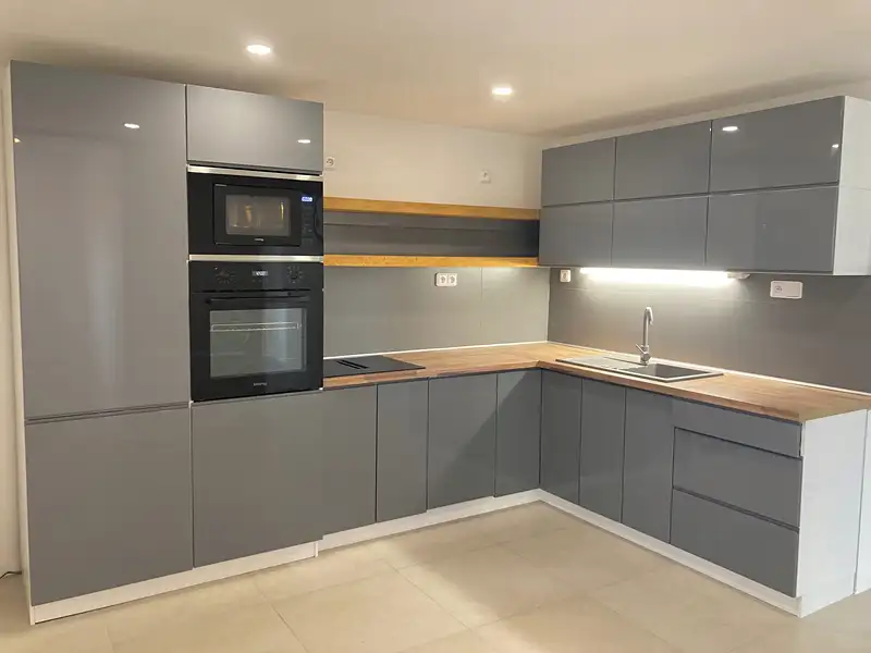 Pronájem vícegeneračního domu 140 m², pozemek 357 m², Praha – náhled fotky 1