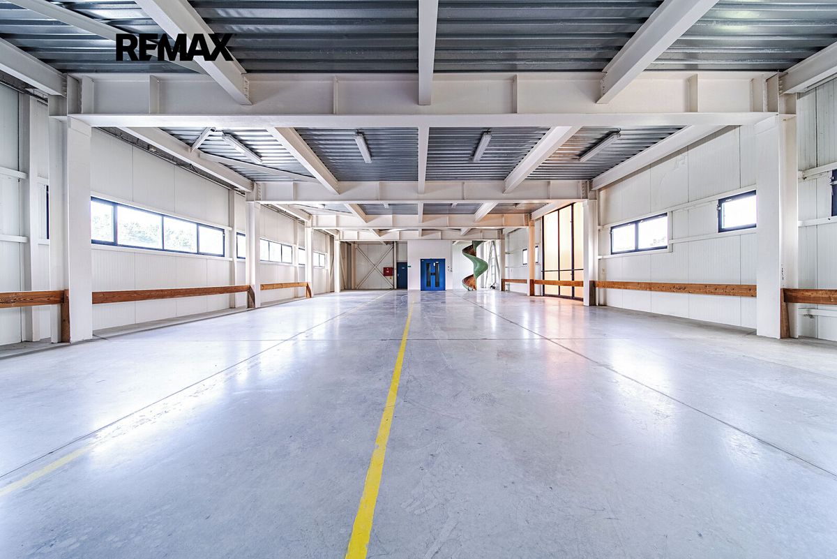 Prodej výrobní haly, prostoru 4050 m² – fotografie 2