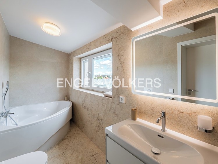 Квартира 4+kk в оренду, 131 м² (14 з 15)