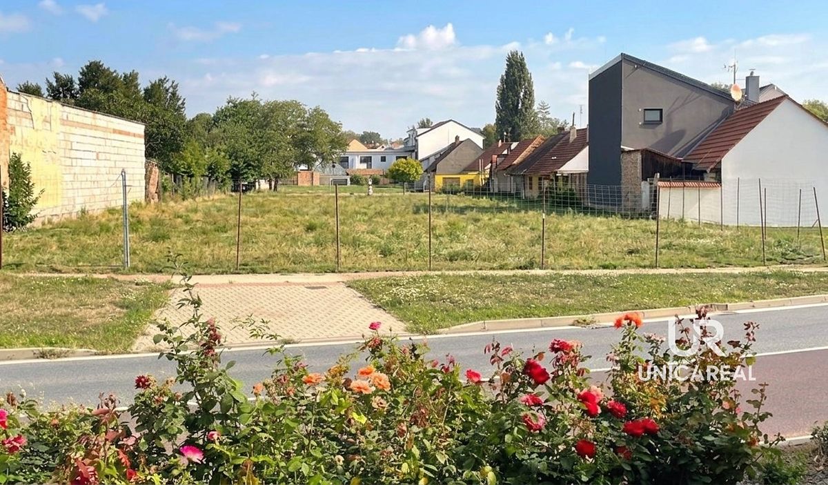 Prodej stavebního pozemku 1238 m²