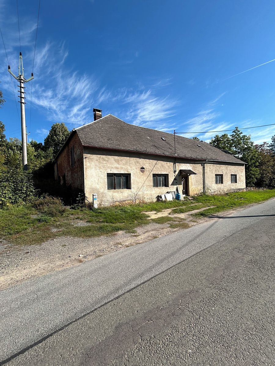 Prodej rodinného domu 780 m², pozemek 876 m²