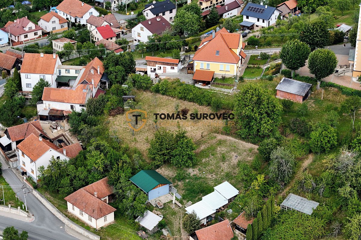 Prodej stavebního pozemku 1500 m² – fotografie 4