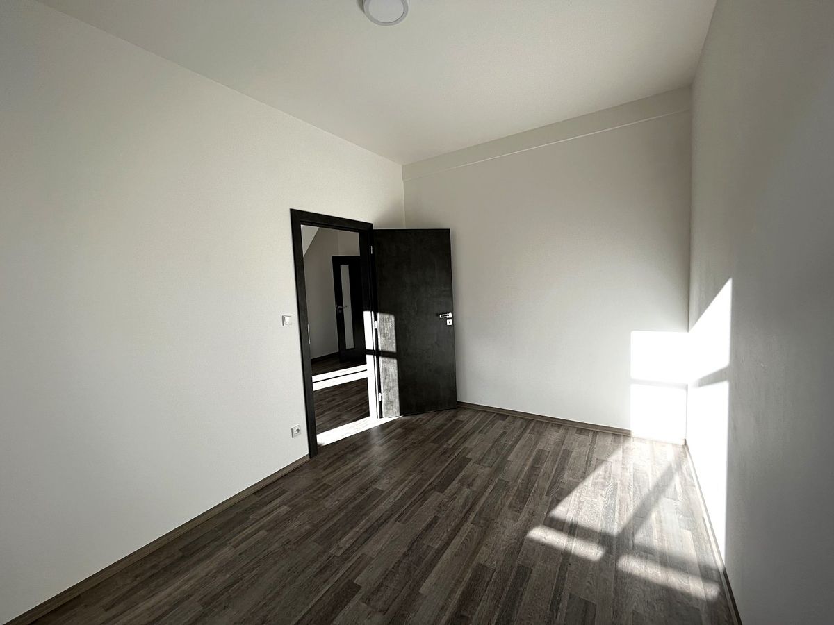 Pronájem bytu 2+kk 44 m² – fotografie 5