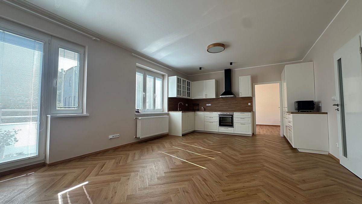 Pronájem bytu 3+kk 75 m² – fotografie 3