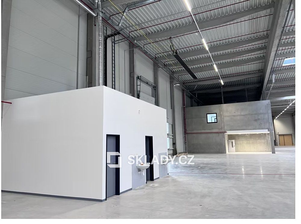 Pronájem skladového prostoru 5000 m² – fotografie 3