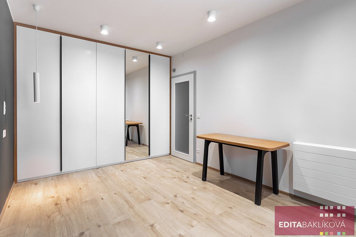 Pronájem bytu 2+kk 57 m² – fotografie 5