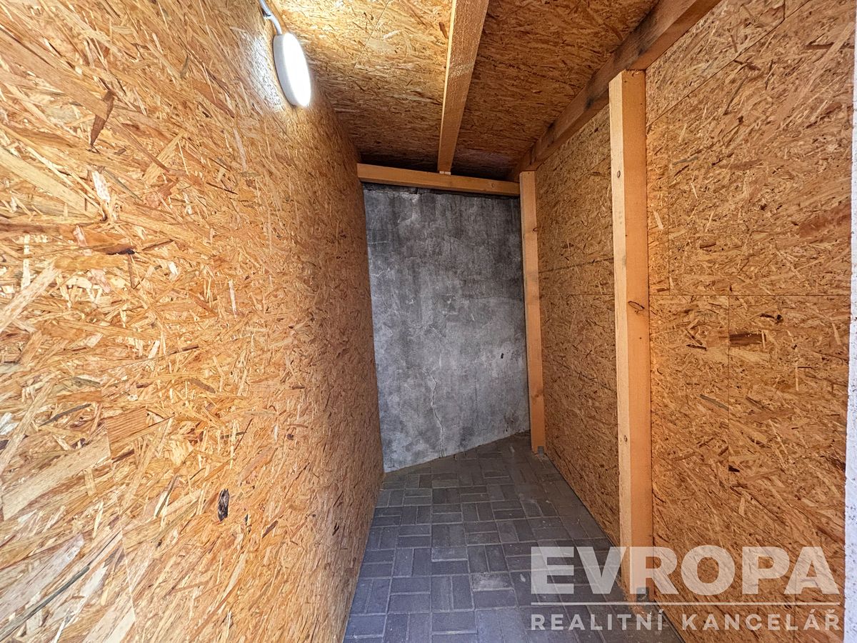 Pronájem bytu 2+kk 50 m² – fotografie 2