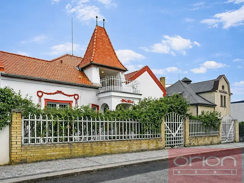 Prodej vily 392 m², pozemek 788 m², Praha – náhled fotky 1